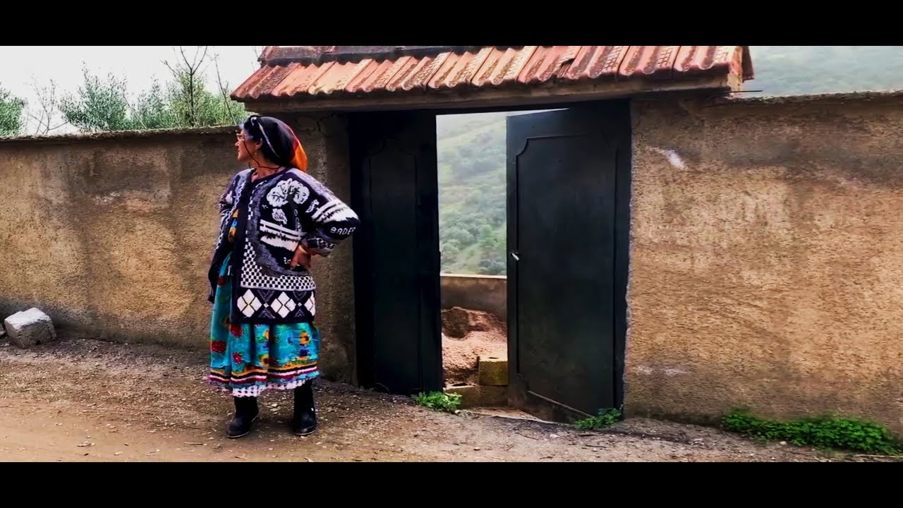 Le Quotidien De N'a Zahra au Village Tifilkout illilten Tizi-Ouzou Algérie #Kabylie #Afrique