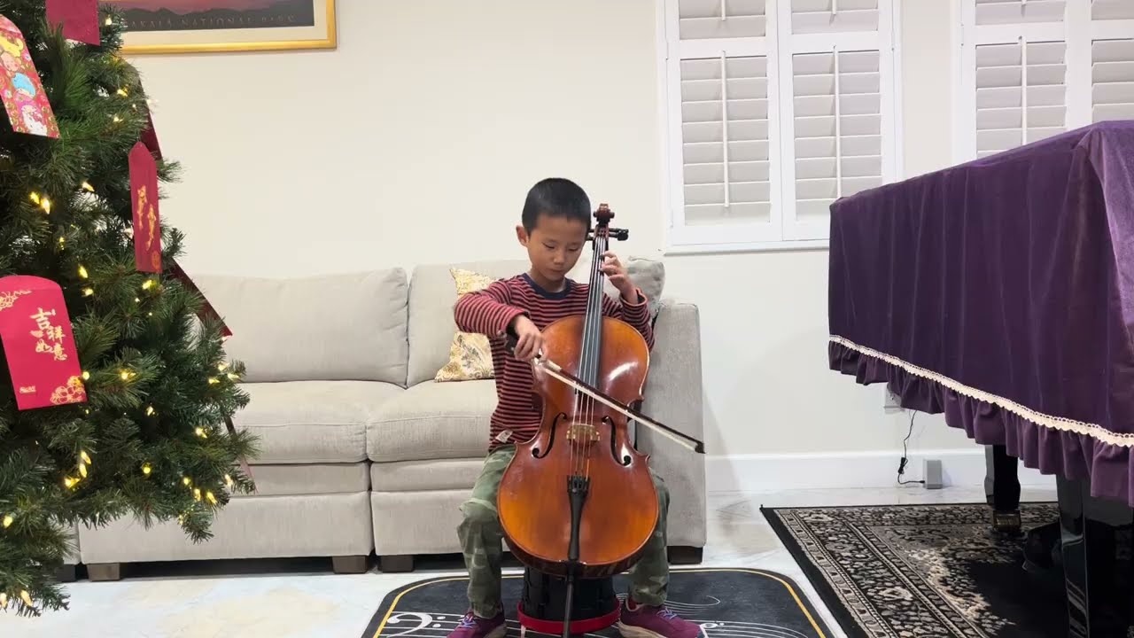 Bach Cello Suite No. 1 Prelude by 7-year-old Cellist