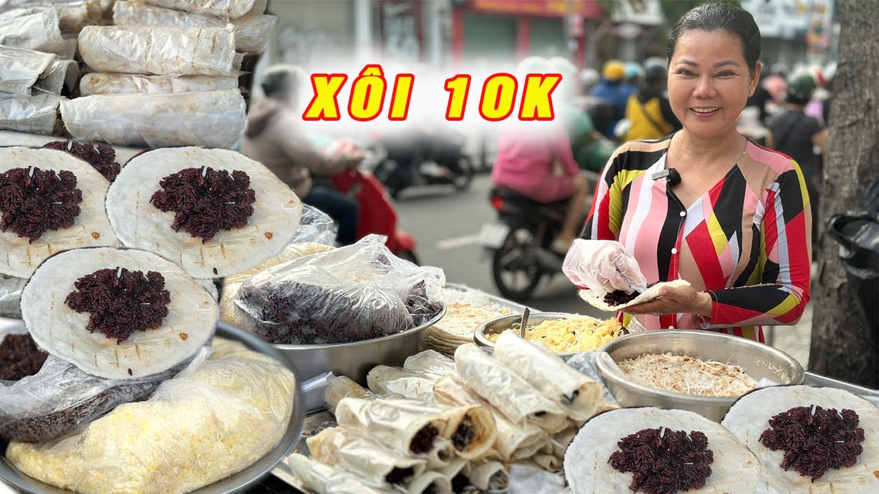 Xe Xôi cuốn Bánh Phồng đậu xanh nếp than bữa sáng quá rẻ cho người lao động của chị chủ mặc áo bà ba