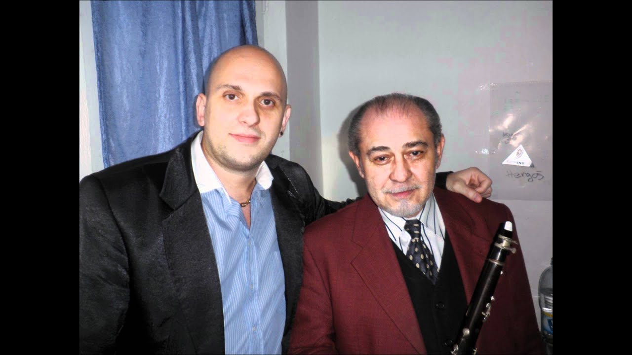 Piros rózsák, fehér rózsák ....( Előadó - Hollósy Adrián )