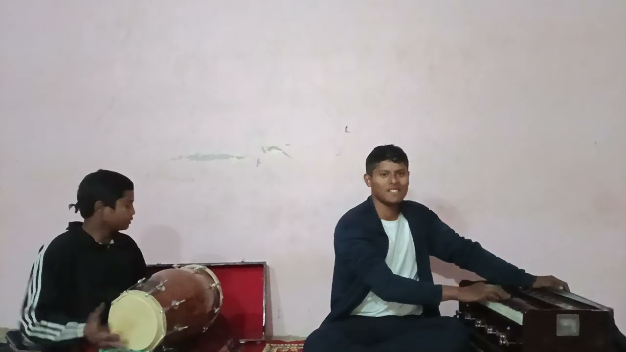 देश भक्ति गीत आजादी वीरों की रंग लाई है गायक- सन्नी जी ढोलक वादक - मन्नु जी