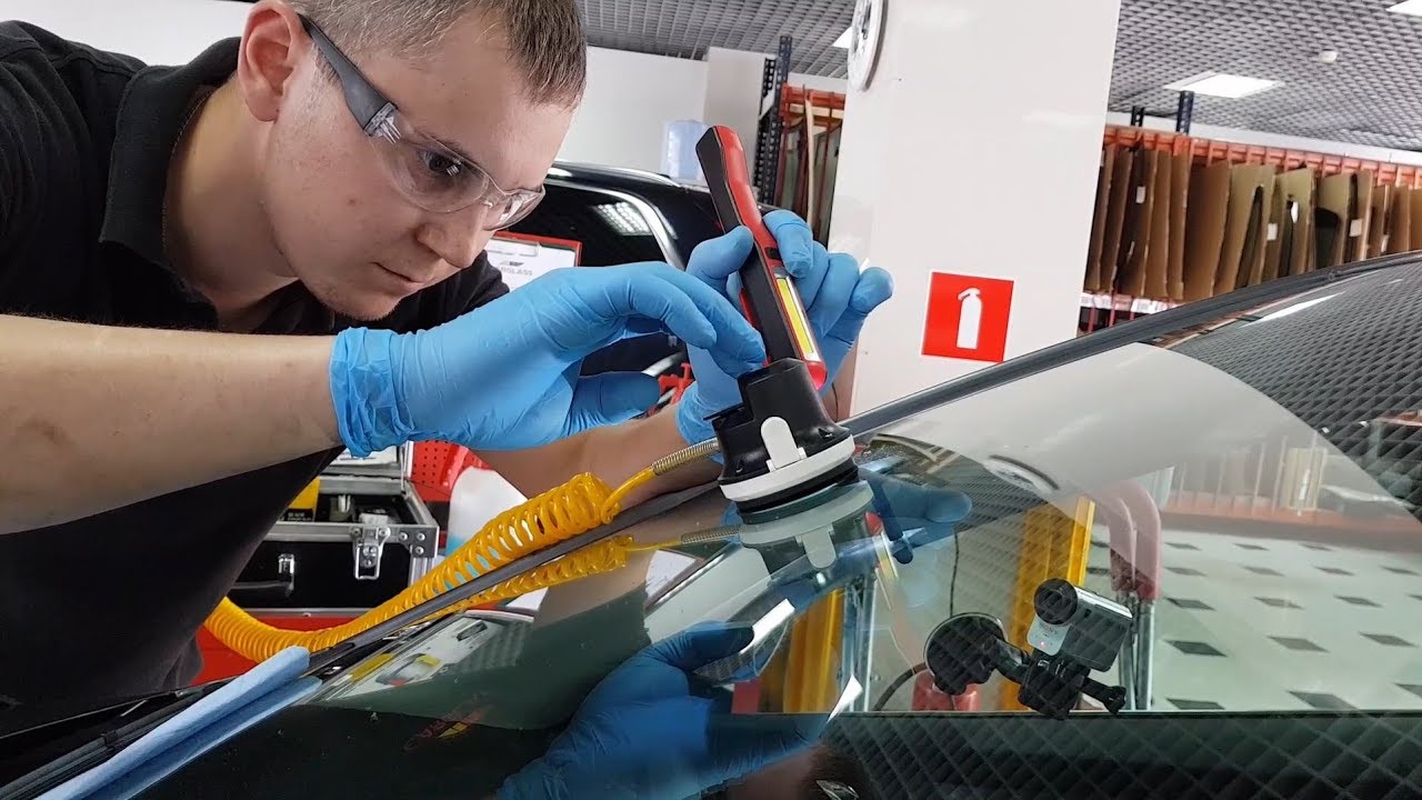 Как устранить сколы на лобовом стекле в Carglass, пробуем на себе, показываем всю правду!