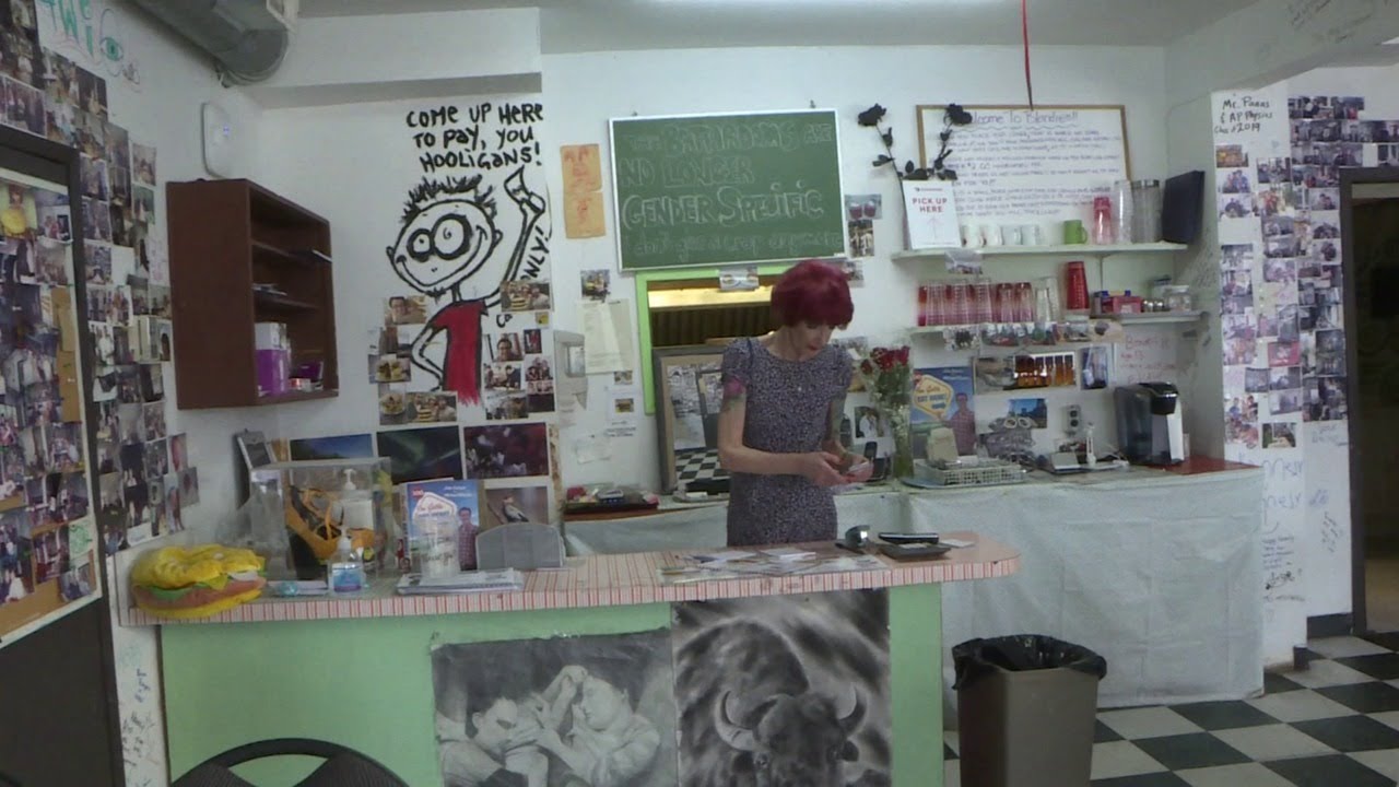 Winnipeg's Blondie's serves its last burger Saturday