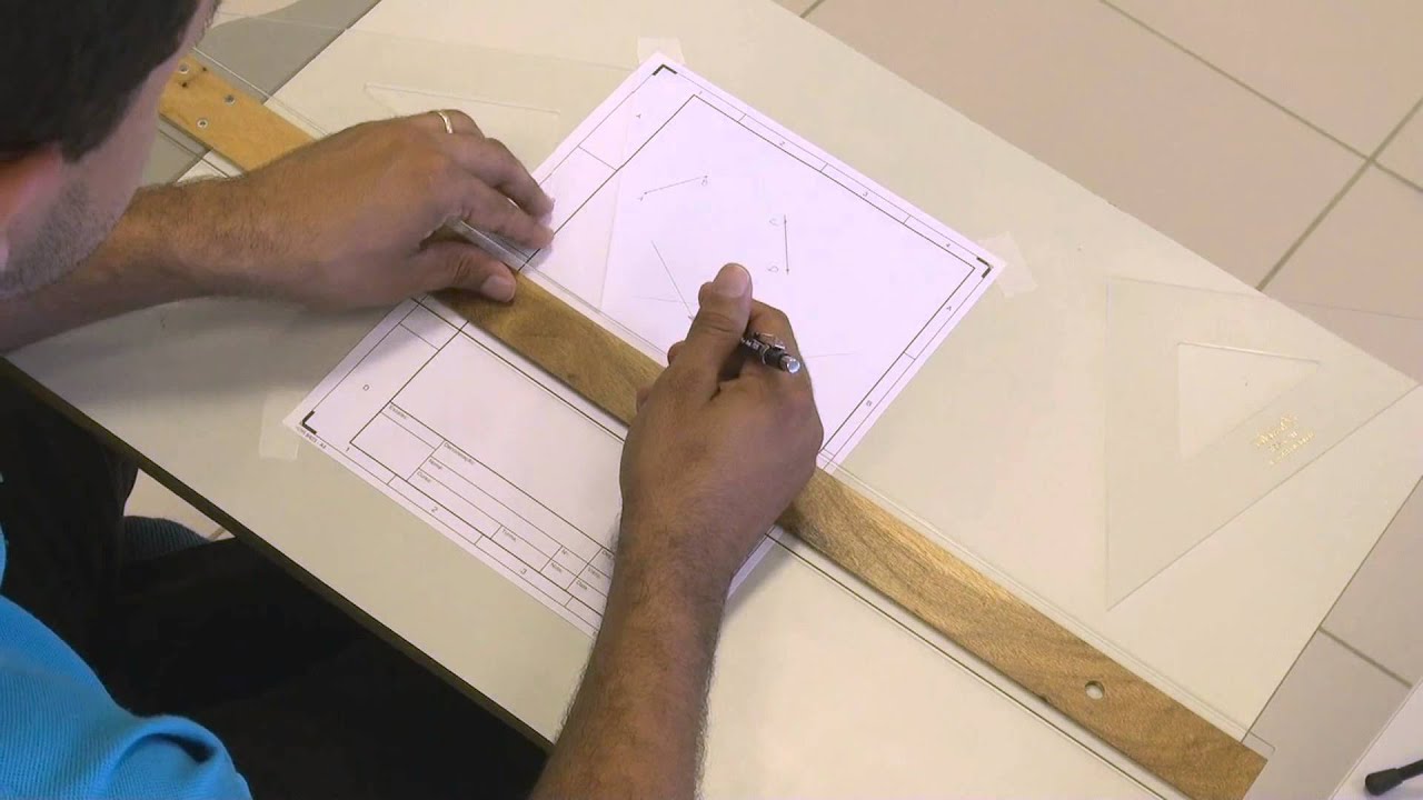 Desenho Técnico - Uso dos esquadros e Régua Paralela ou T