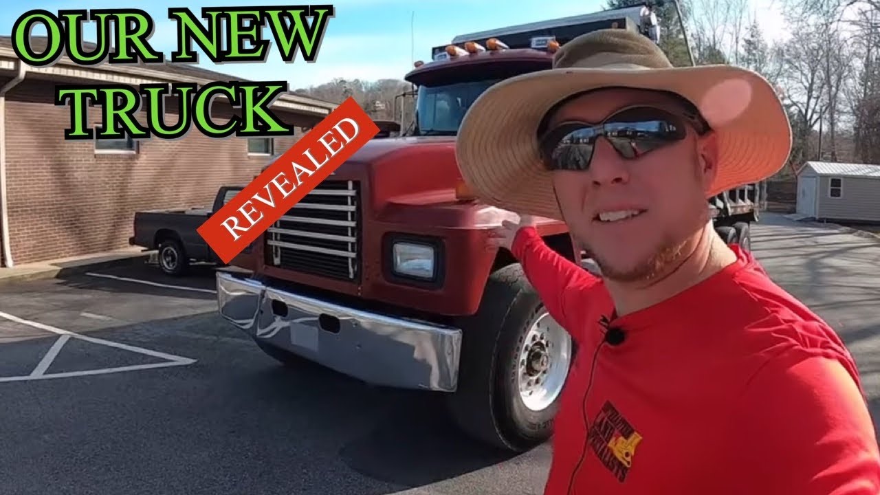 🔥🔥🔥I BOUGHT A “NEW TO ME” TRI AXLE DUMP TRUCK | DigginLife21
