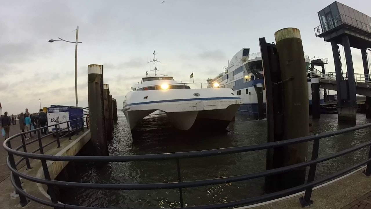 AANKOMST MS TIGER OP VLIELAND {REDERIJ DOEKSEN}