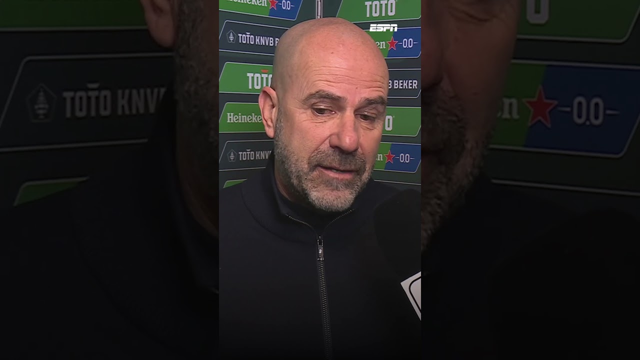 Wie moet er nu in de spits bij PSV volgens Peter Bosz? 🤪