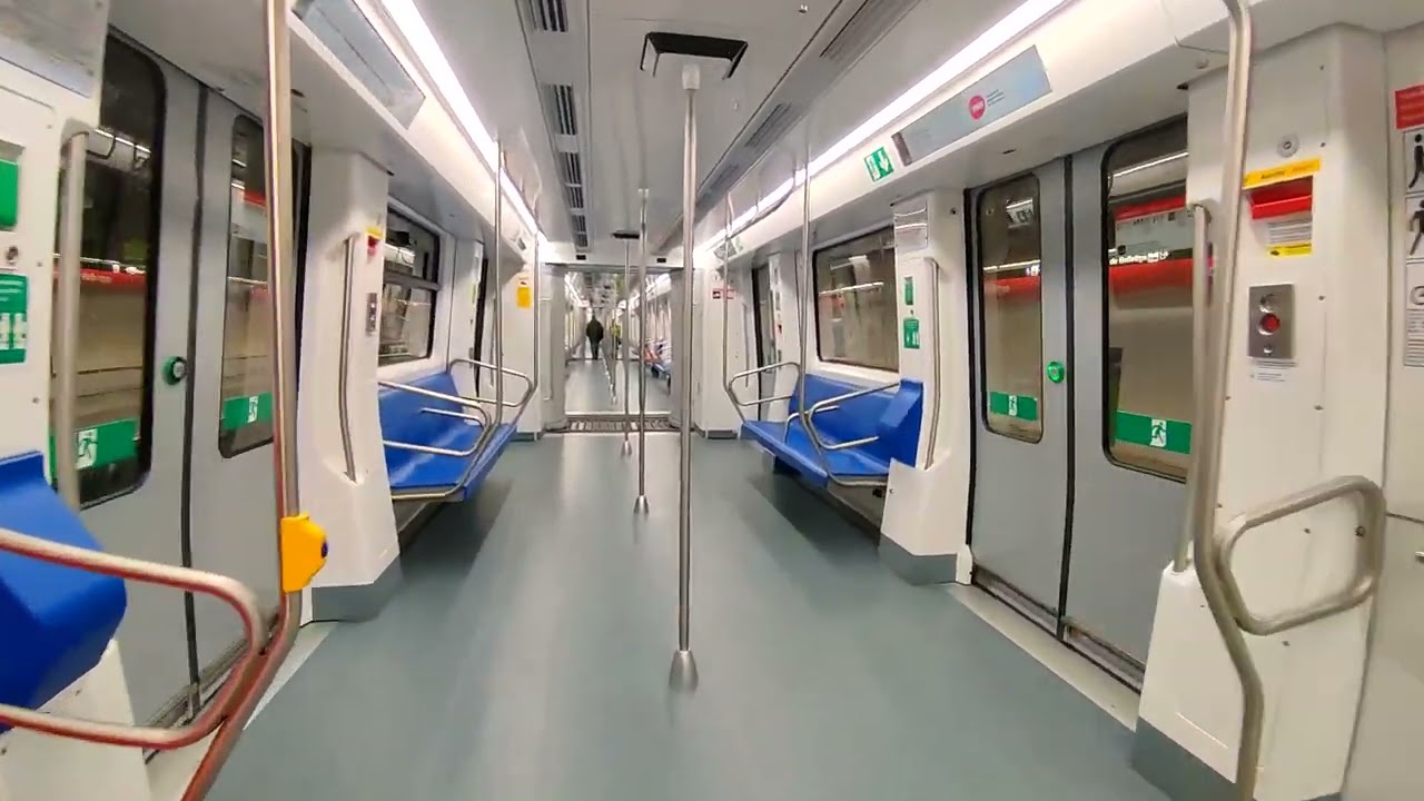 Comparison of trains in Barcelona
