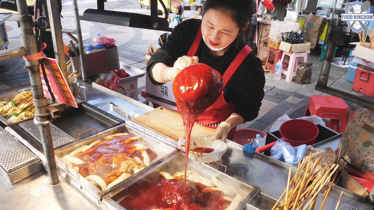 부산 BIFF 광장 대표 길거리음식 (떡볶이, 만두, 어묵, 김밥) / 부산 남포동
