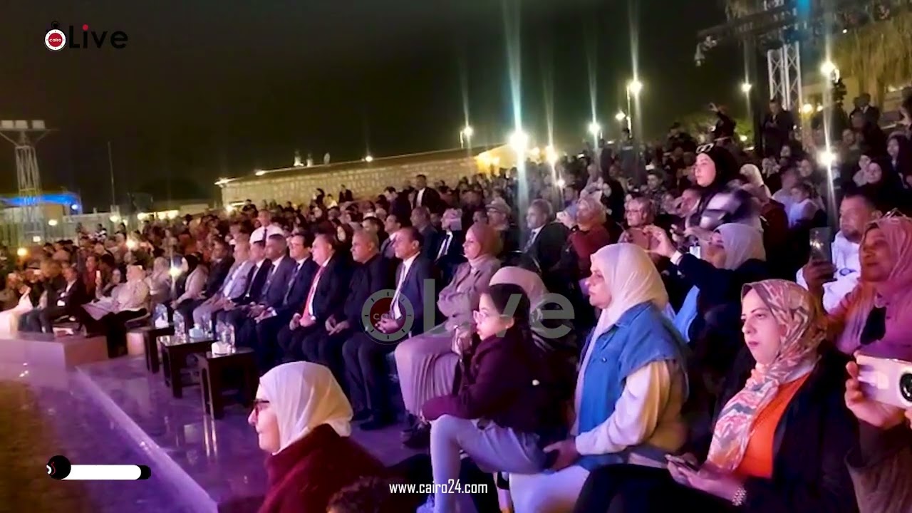 بحضور 14 فرقة   وزير الثقافة والمحافظ يفتتحان مهرجان أسوان الدولي للثقافة والفنون بمسرح فوزي فوزي