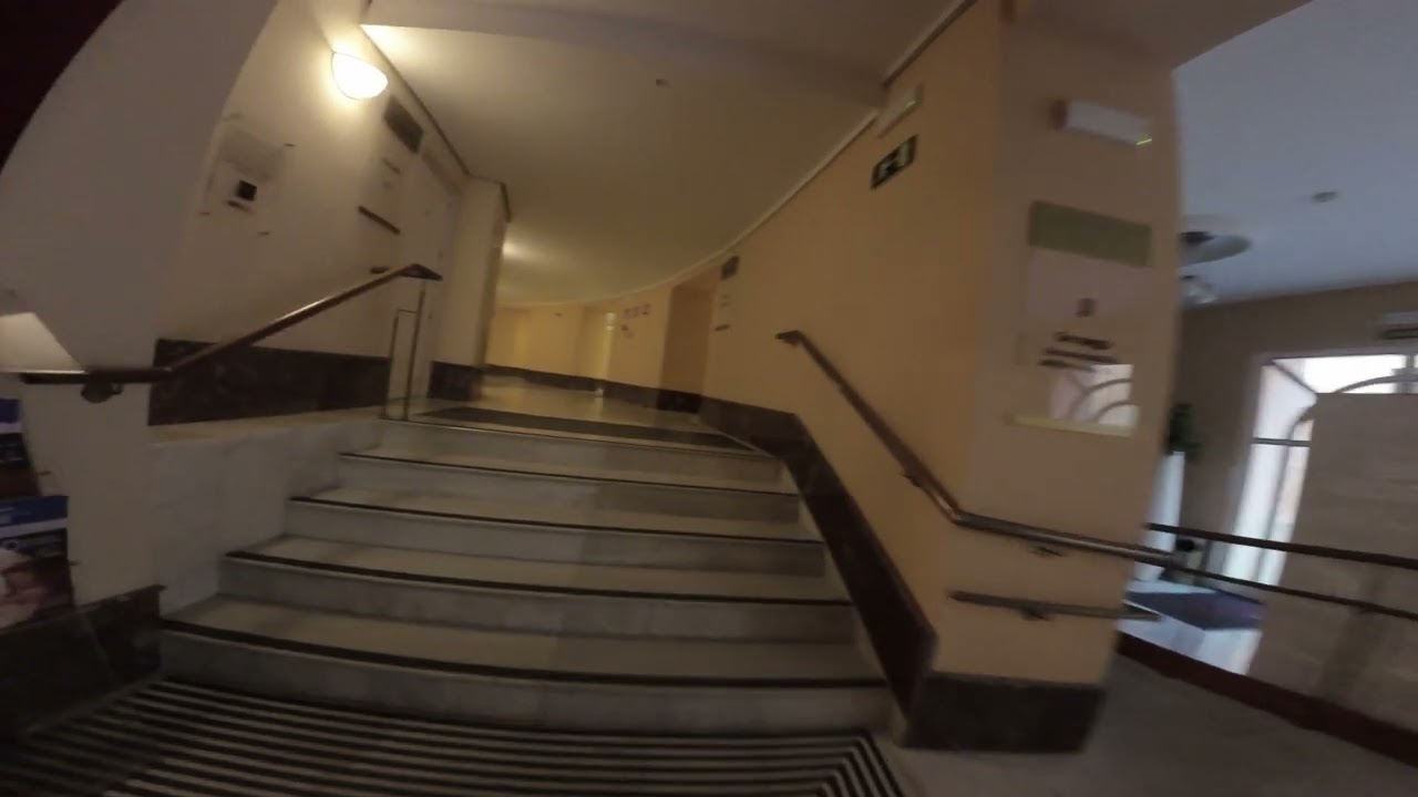 Una vista interior al Gran Teatro de C&oacute;rdoba, que cumple 150 a&ntilde;os, montados sobre un dron