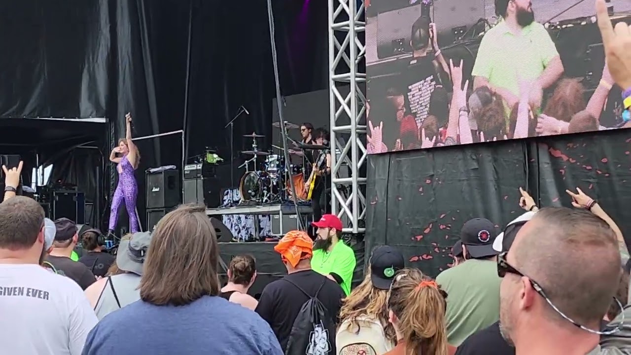Diamante/American Dream,7/16/22,Upheaval Festival, Grand Rapids, MI