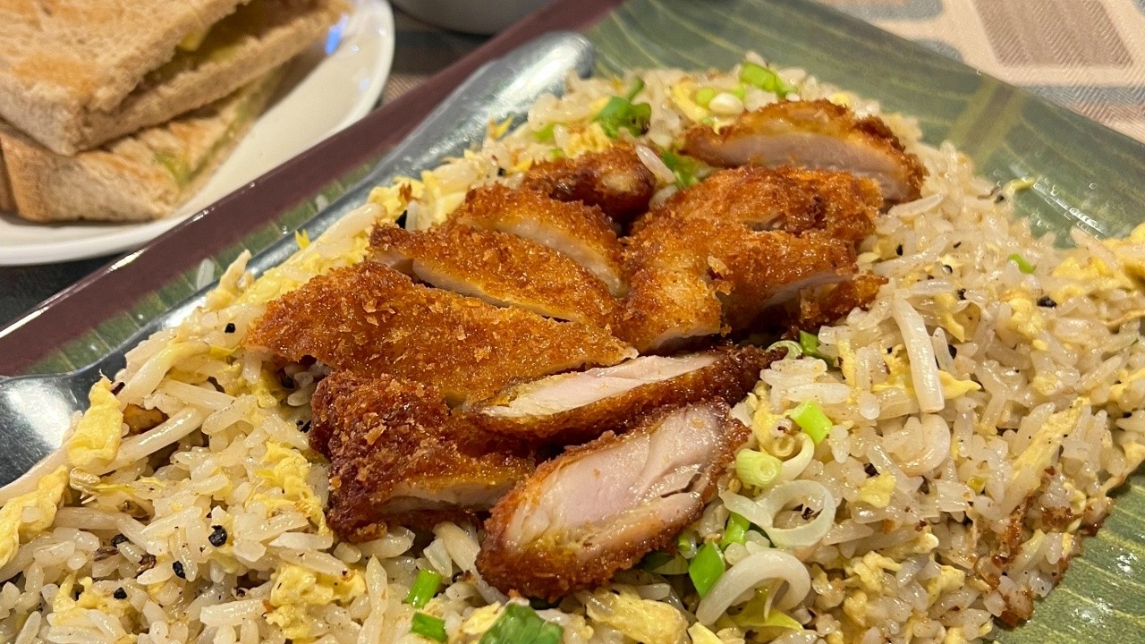 NASI GORENG PORSI BRUTAL BUGIS STREET