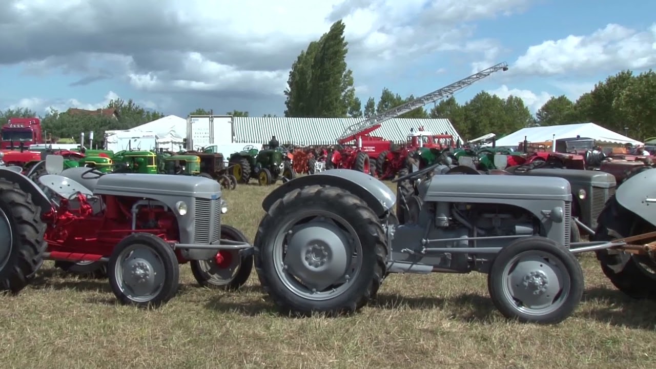 Castelmoron sur Lot 2017   Exposition des véhicules