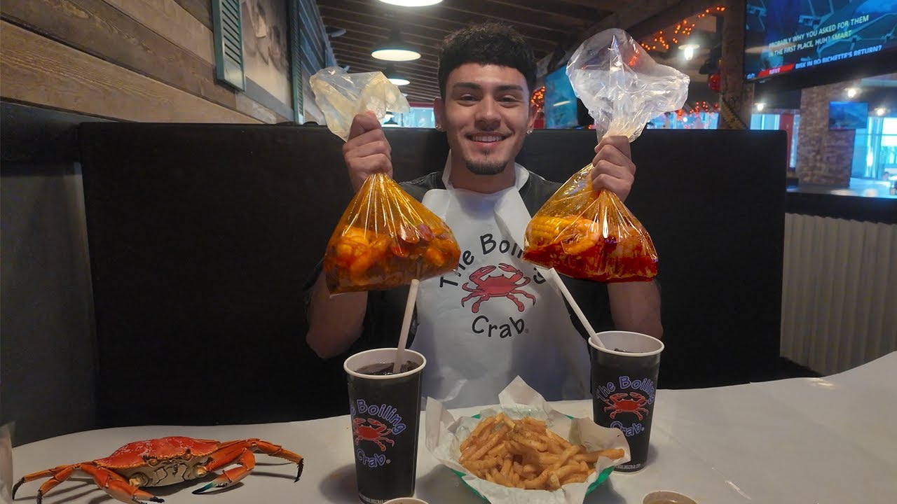 TRYING SEAFOOD BOIL