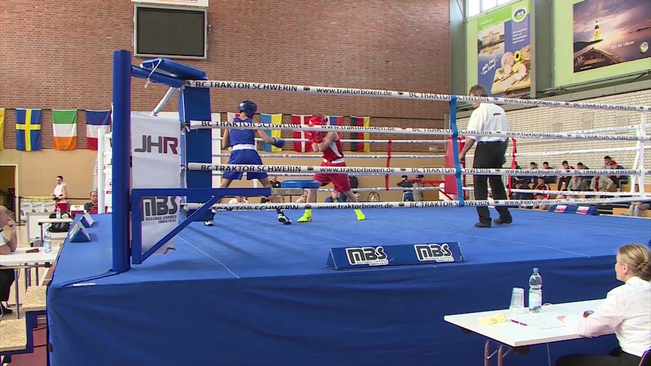 Gro&szlig;e Show: Internationales Boxturnier in Schwerin ausgetragen