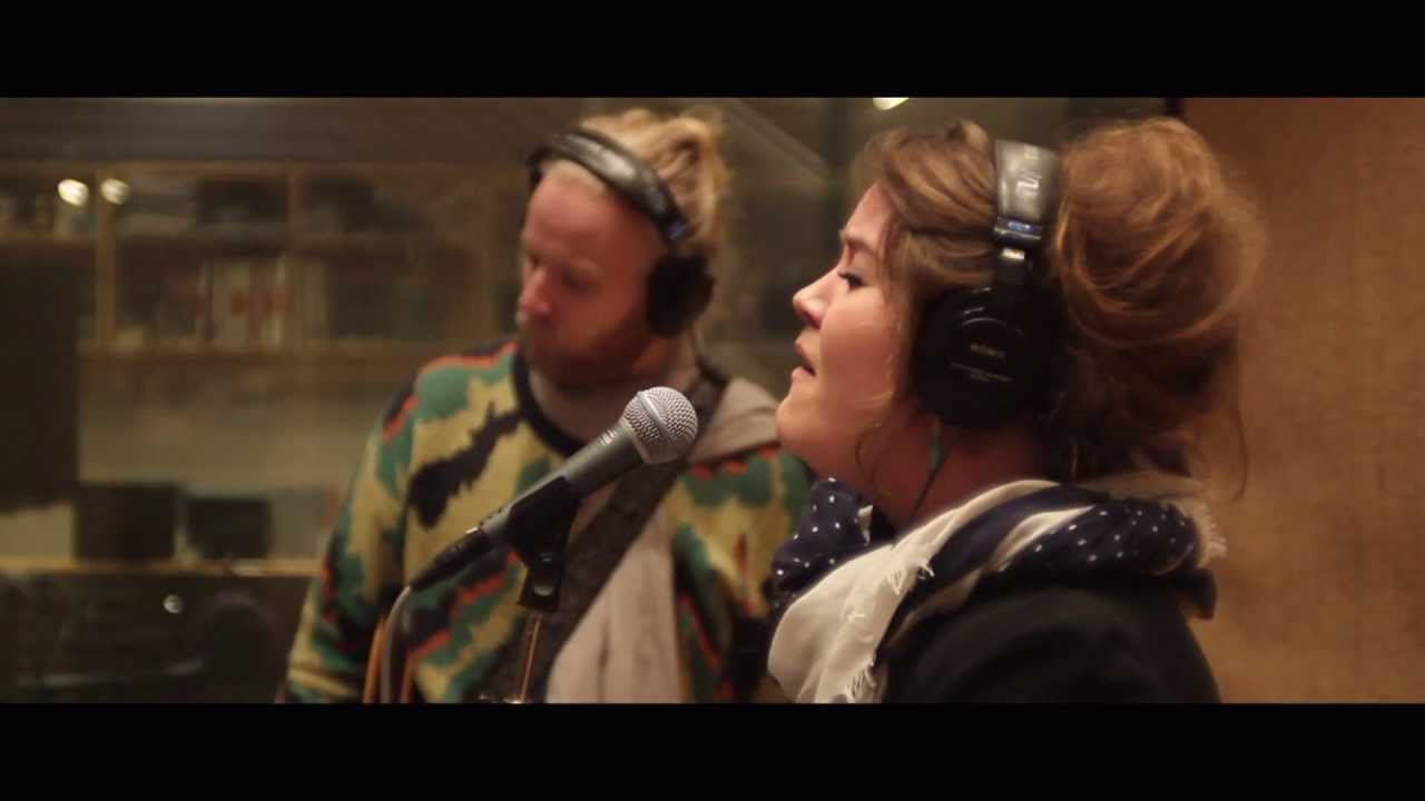 Hjaltalín - Halo (Live on Icelandic National Radio)