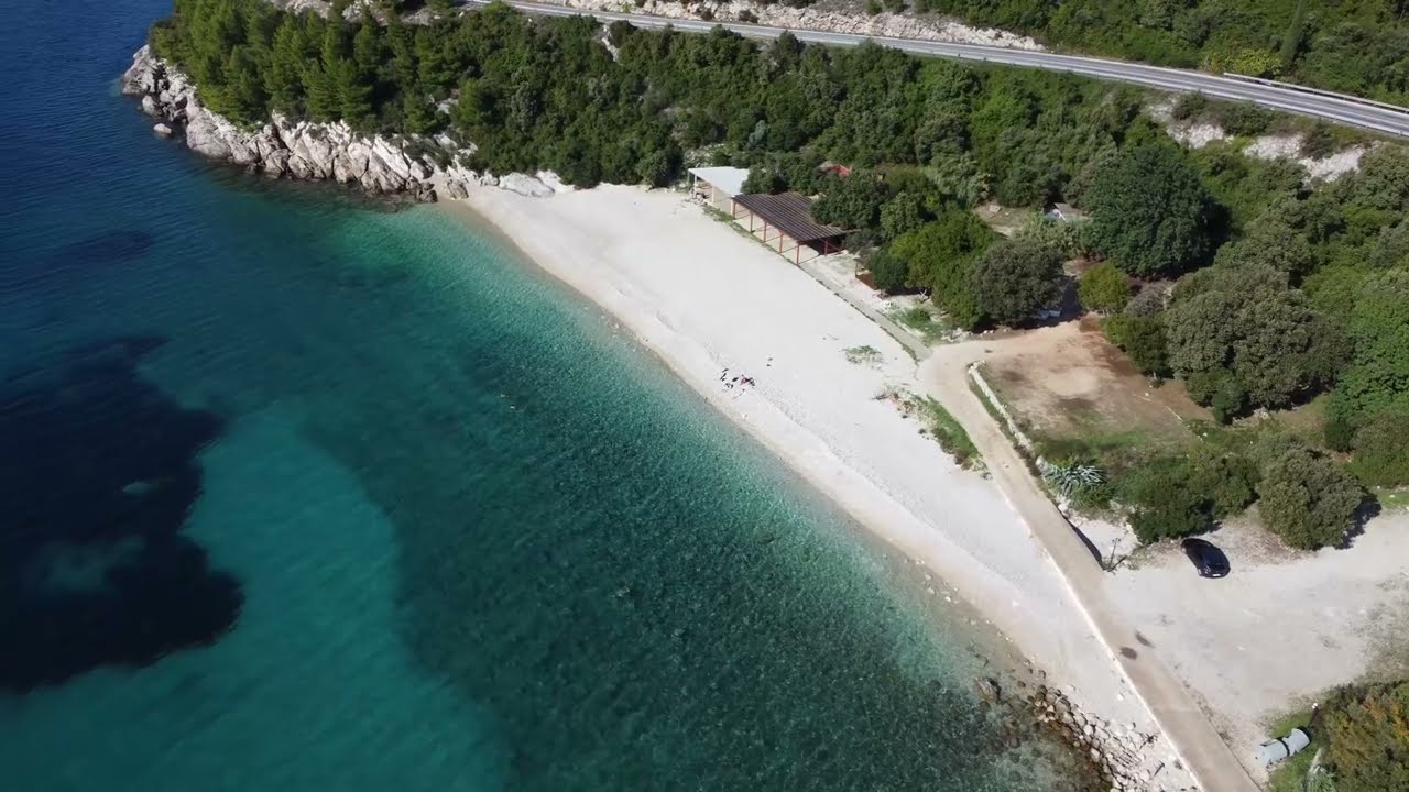 Veliki žali beach (4K drone)