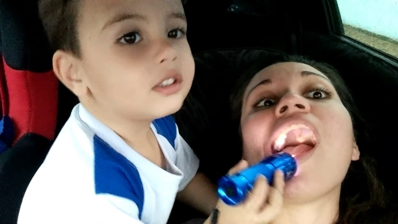 Brincando de dentista 😀