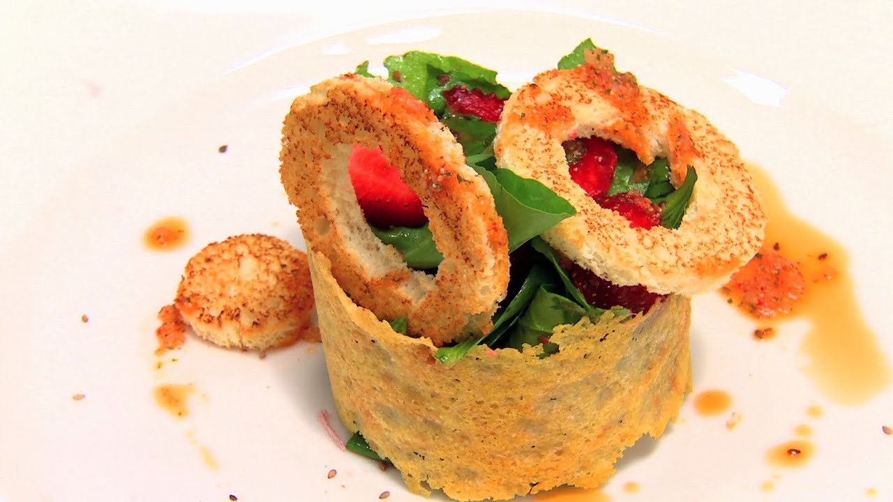 Strawberry And Spinach Salad | Summer Recipe | Healthy Recipe | Breakfast Xpress | Zee Khana Khazana