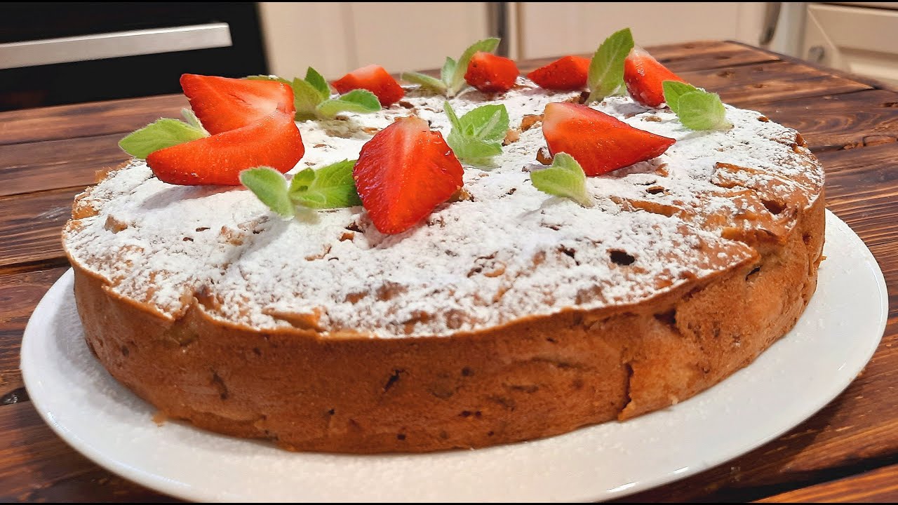 Пирог с финиками и грецкими орехами
