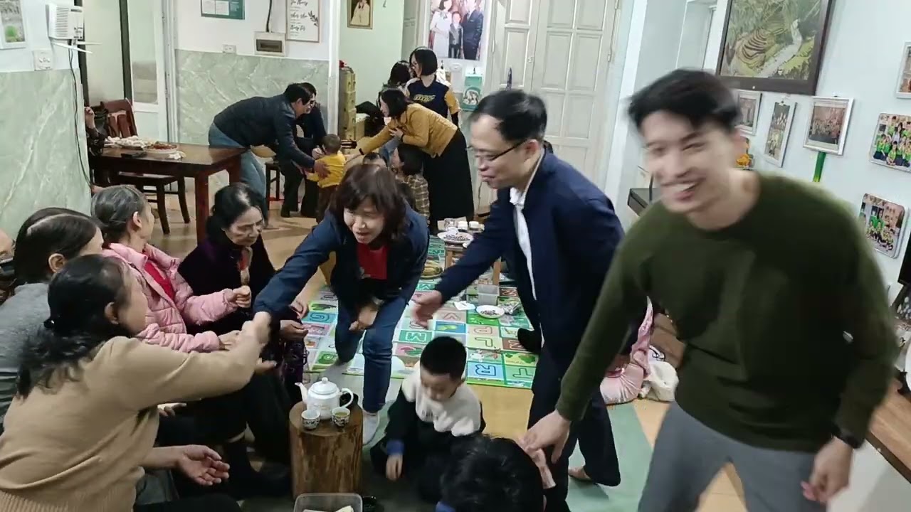 LSS Nhân chính thờ phượng và thông công trước kỳ nghỉ tết cô truyền.