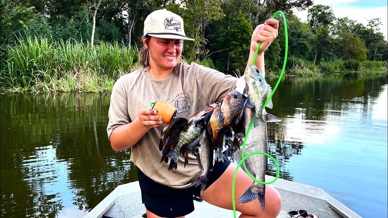 Catching BIG Bluegills! An Evening in the Swamp (Catch and Cook)