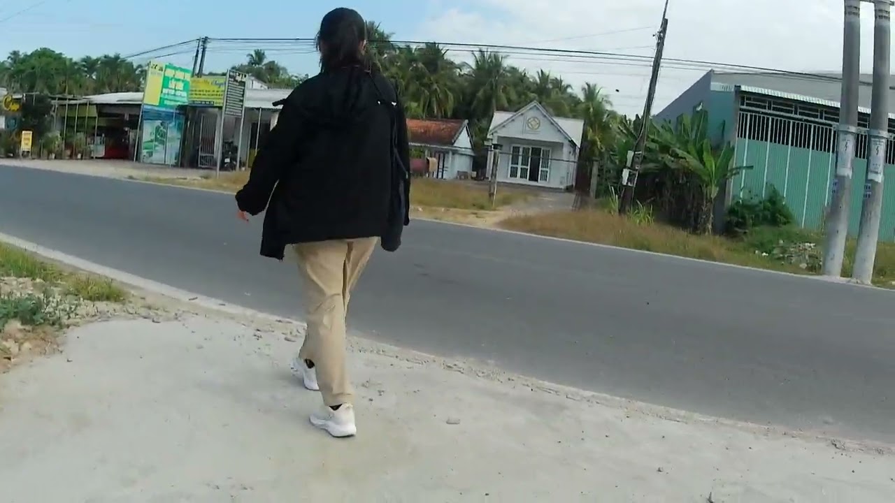 ベトナムの田舎の道路を歩いてみた。