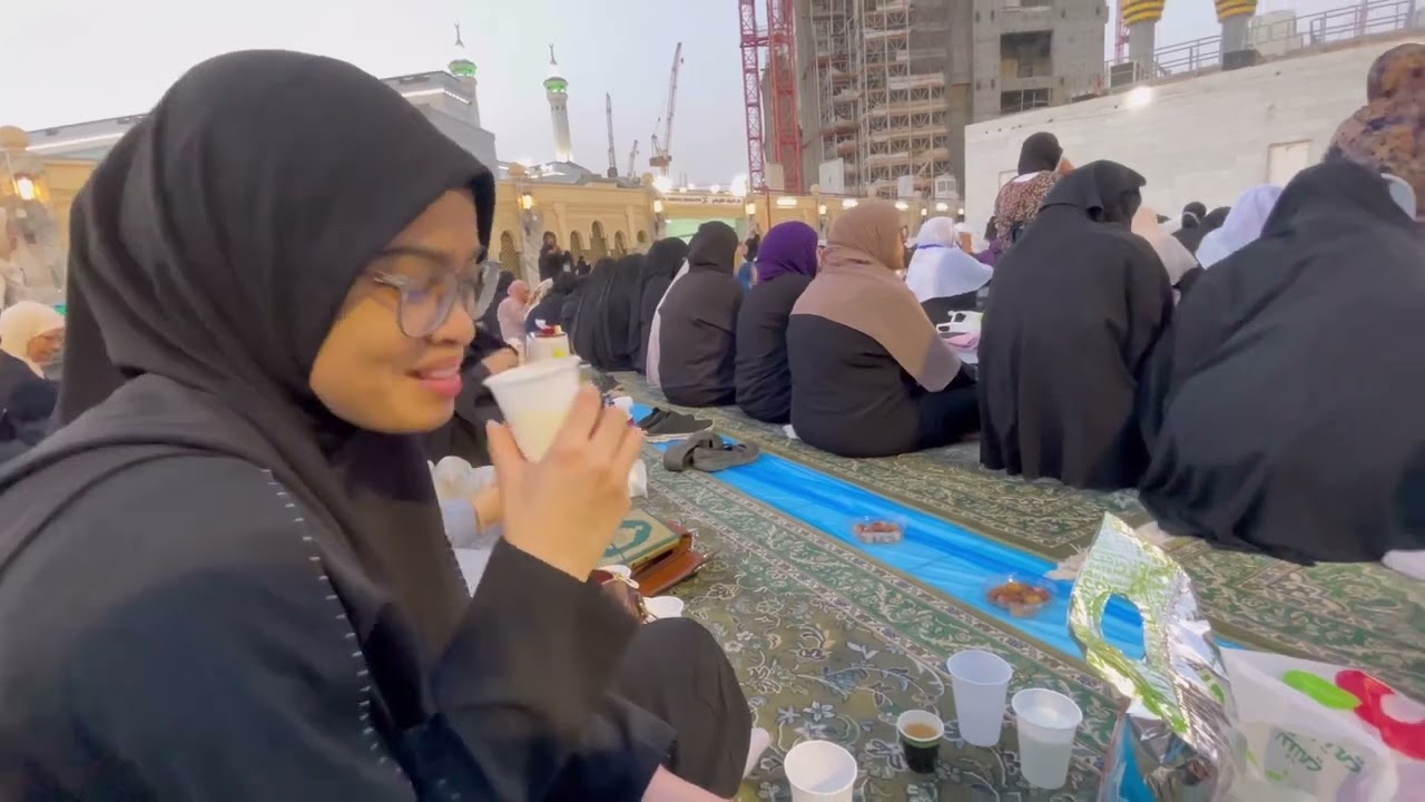 Iftar in Rooftop Al haram Makkah