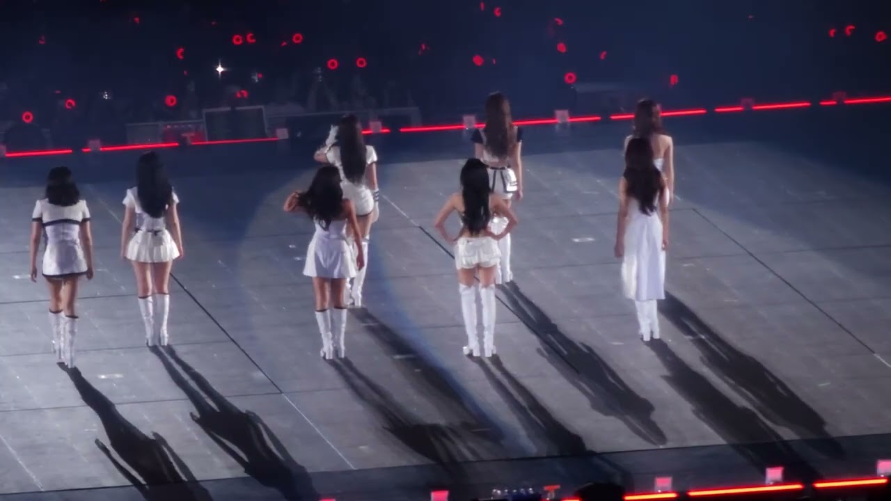 251122 TWICE 
