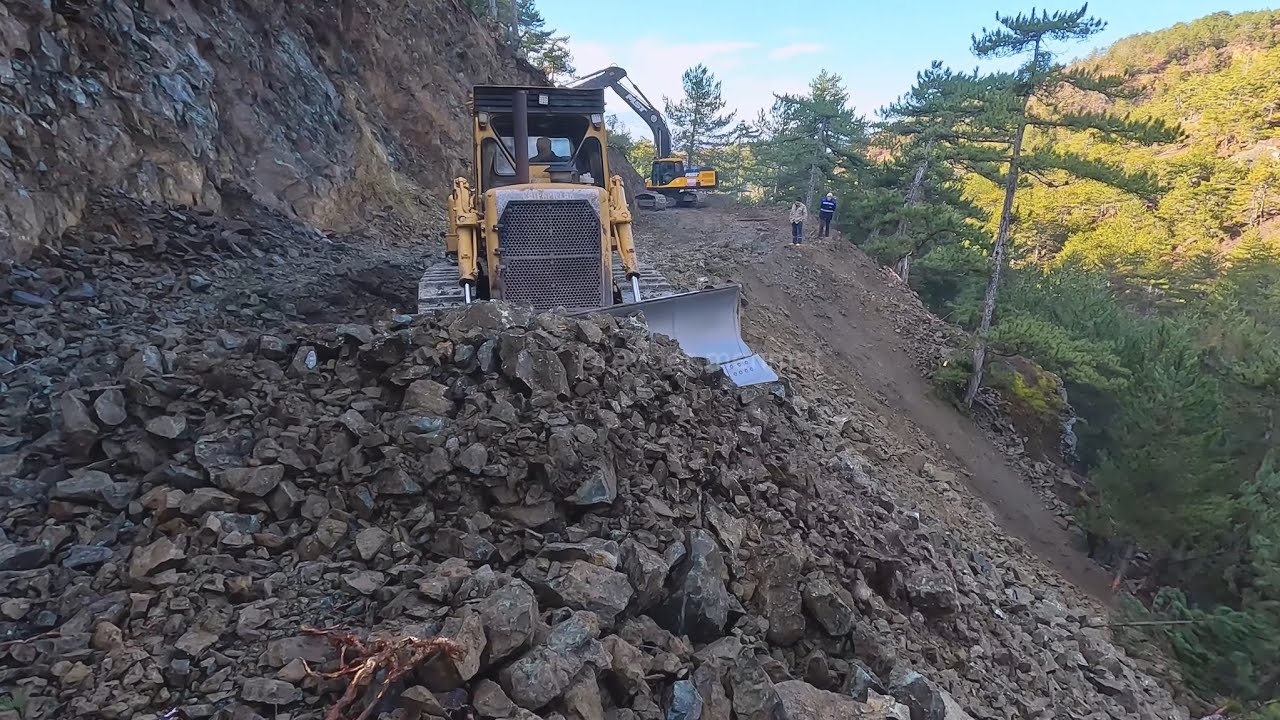 Длинное видео легендарного бульдозера Caterpillar D7g, собранного в единое целое #bulldozer #cat