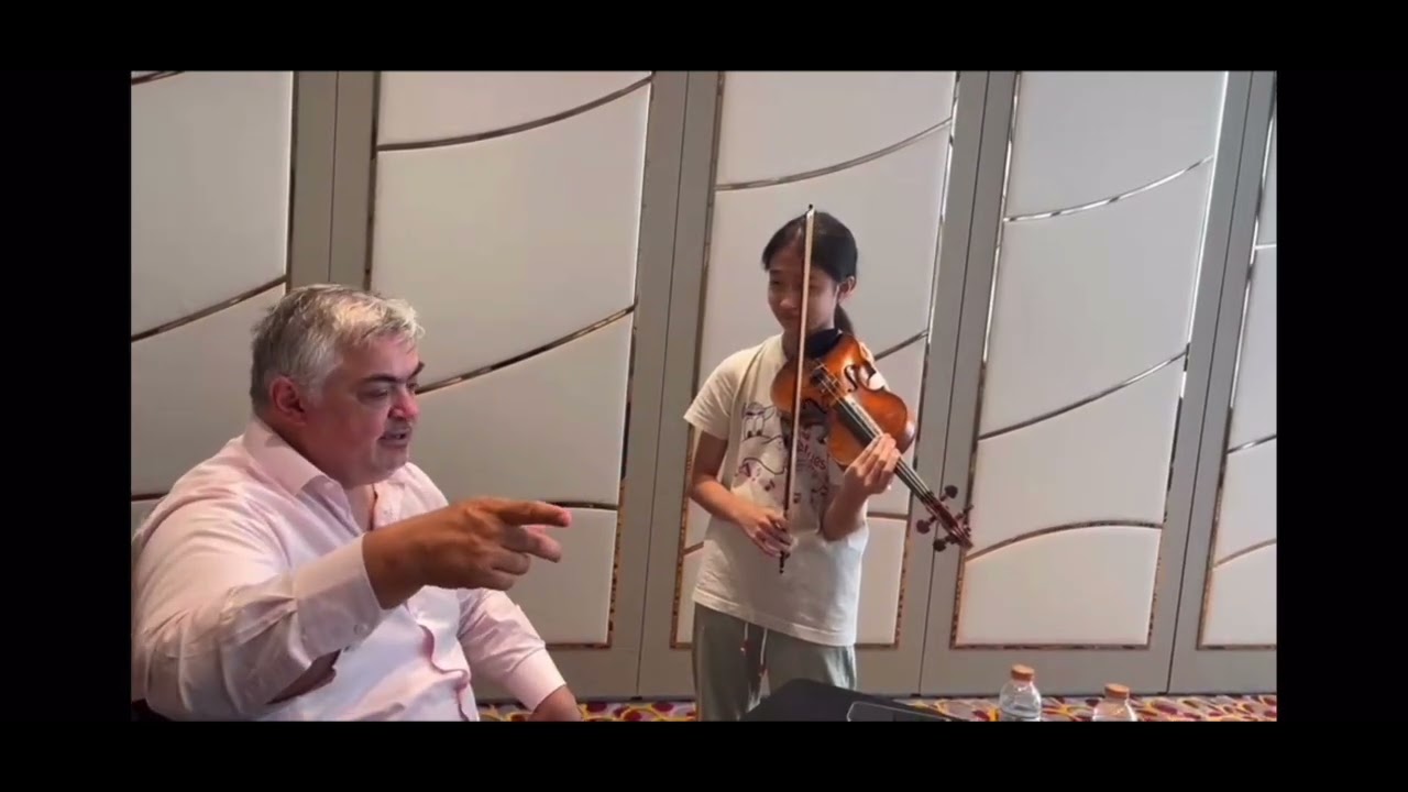 Igor Petrushevski teaching staccato from scratch(ing) in 3 minutes:) Patent pending!!!