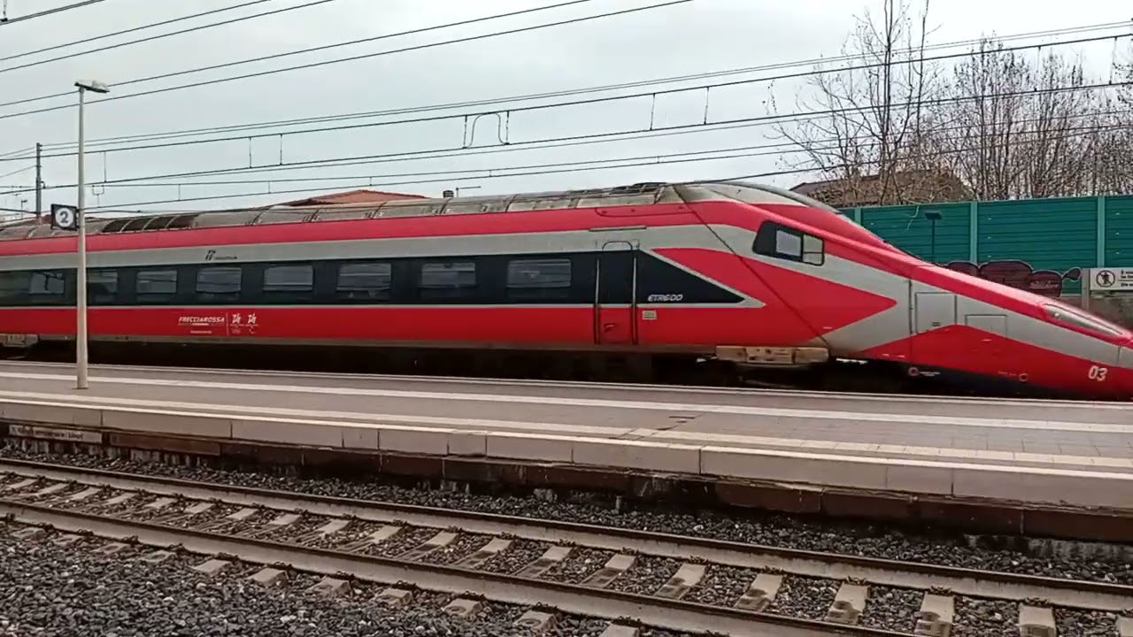 Treno FrecciaRossa 8801 proveniente da Venezia  Santa Lucia diretto a Lecce