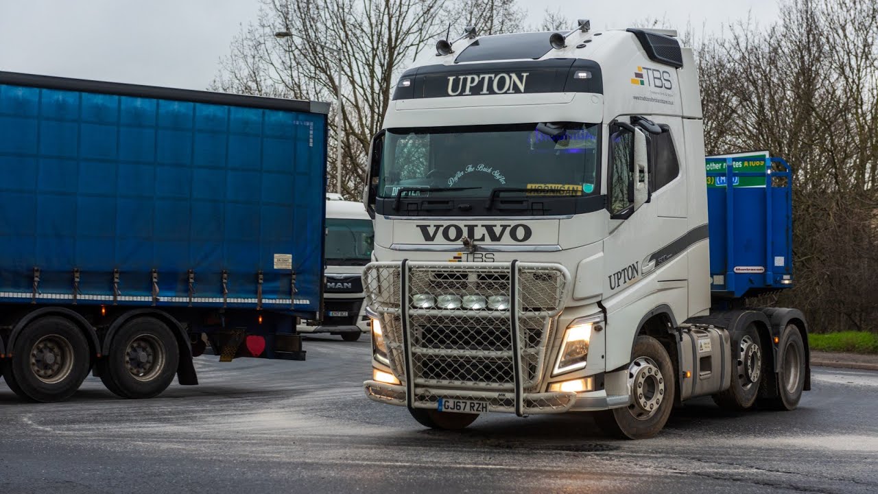 UK truck spotting, at a busy Tilbury Docks (4K)