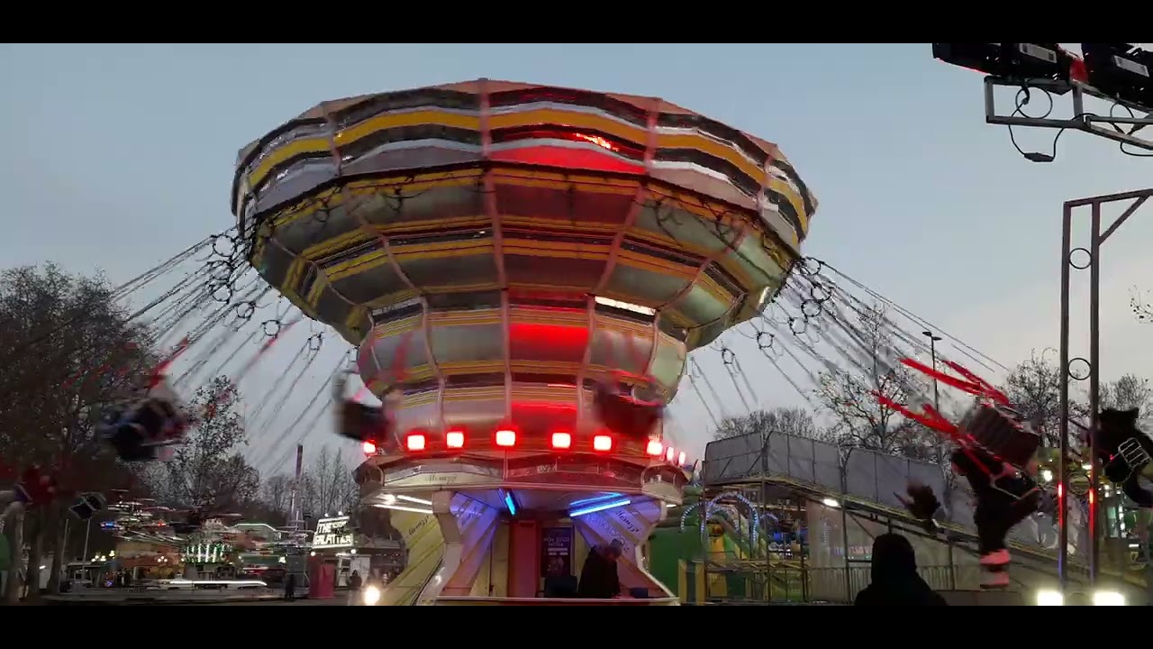 Seconda giostra delle catene nel luna park di carnevale della pellerina 2026