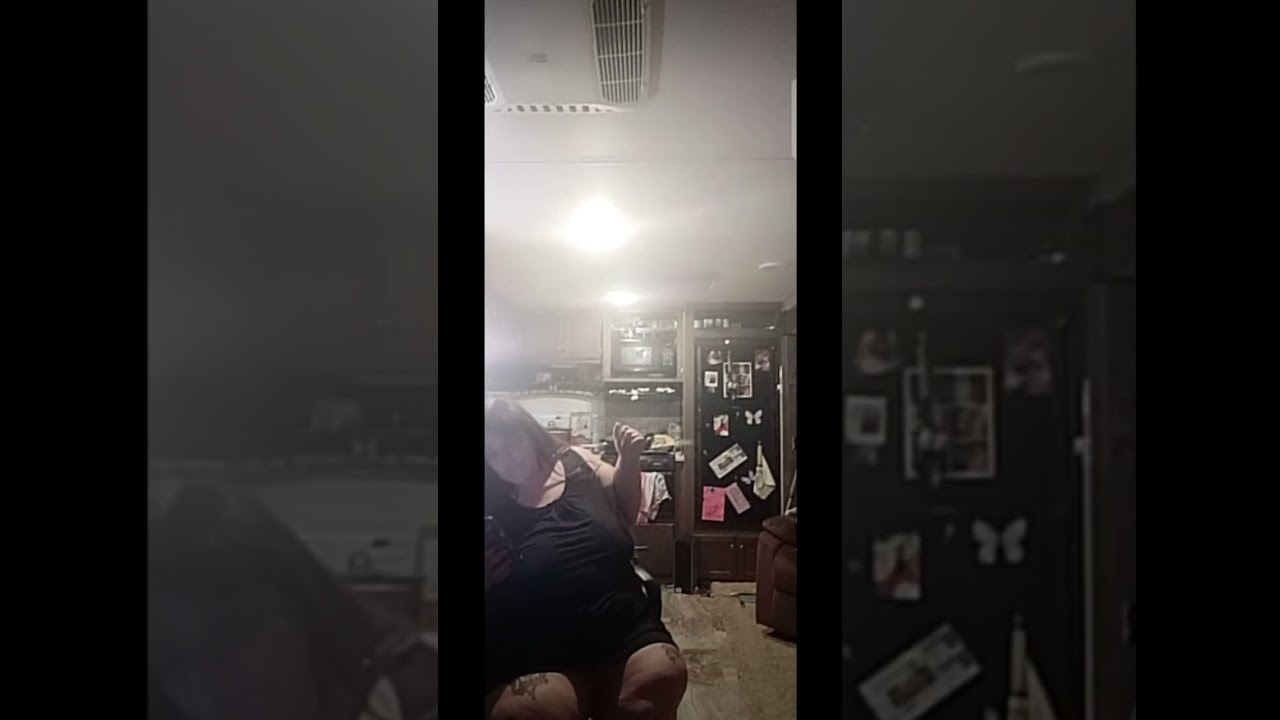 Mature Bbw streaming and dancing alone for the viewers