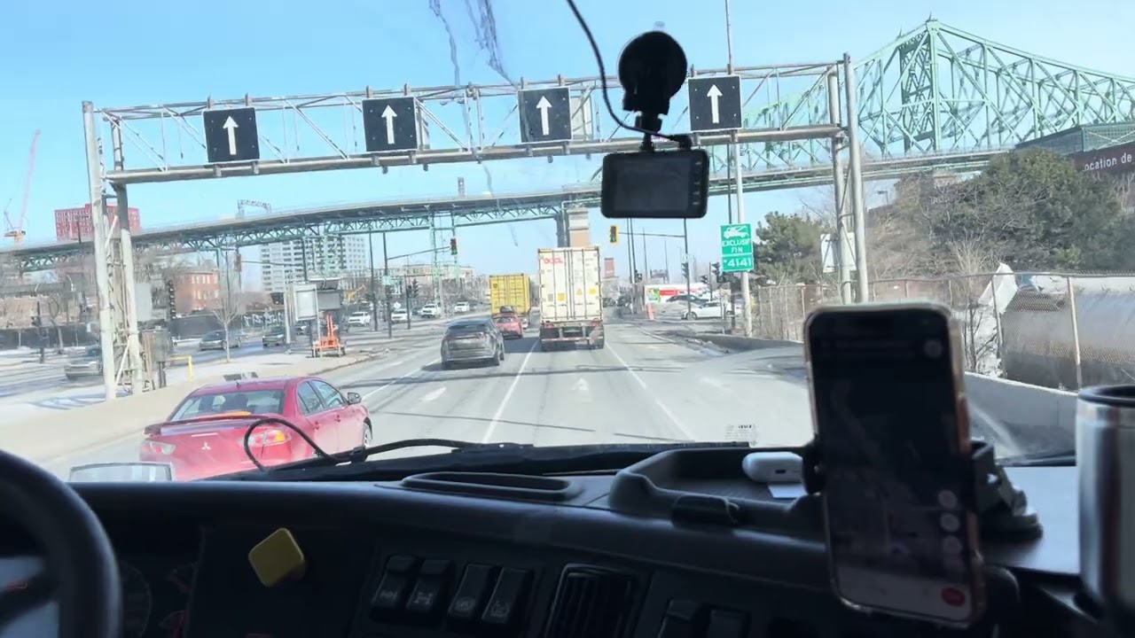 Montreal downtown #fypシ #punjab #punjabitruckdriver #trendingvideo #viralvideo 