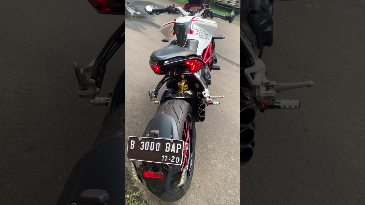 MV AGUSTA DRAGSTER 800RR with Custom Exhaust Sound