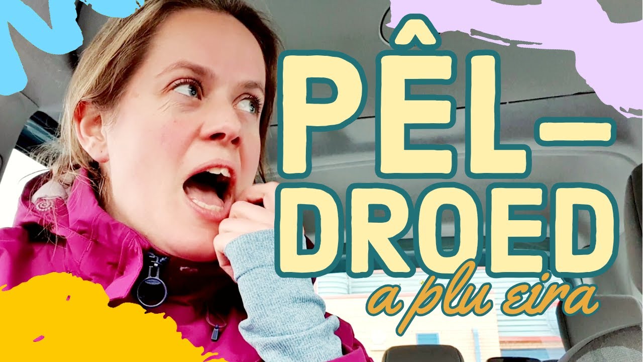 Dysgu Cymraeg - p&ecirc;l-droed ⚽️ a plu eira ❄ (Mynediad) | Welsh vlog for beginners | Gal&eacute;s con Marian