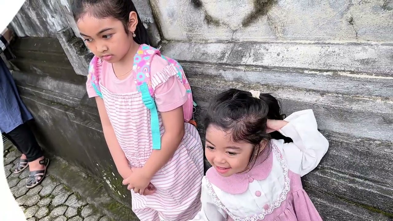 Perjalanan Arsy dan Anum di Desa PENGLIPURAN//hari Raya Galungan #harusberanda #travel #new #viral 