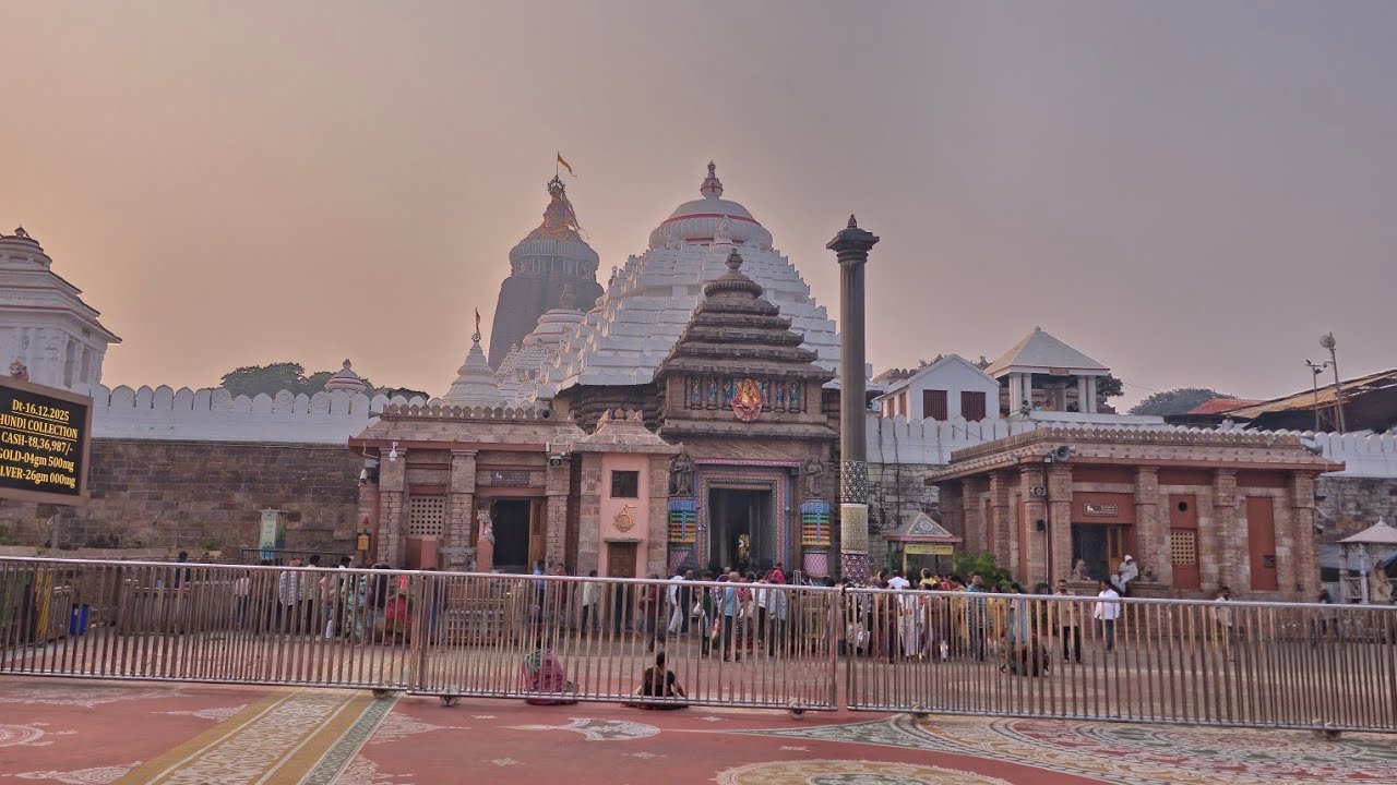 “Dekhiye Kaise 214ft Unchai Par Jagannath Mandir Ka Dhwaj Badla Jata Hai 😱🔥🚩