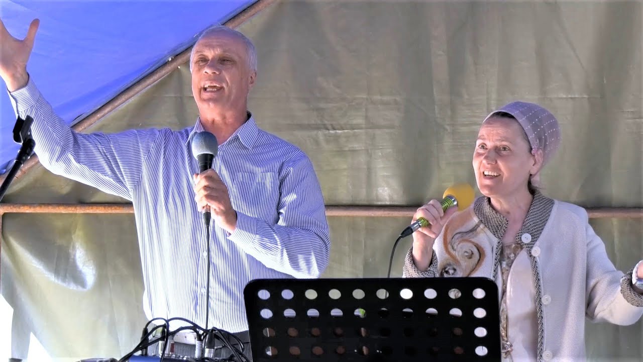 Familia Beni și Veronica POPOVICI la Bucium  *30 minute de muzică*