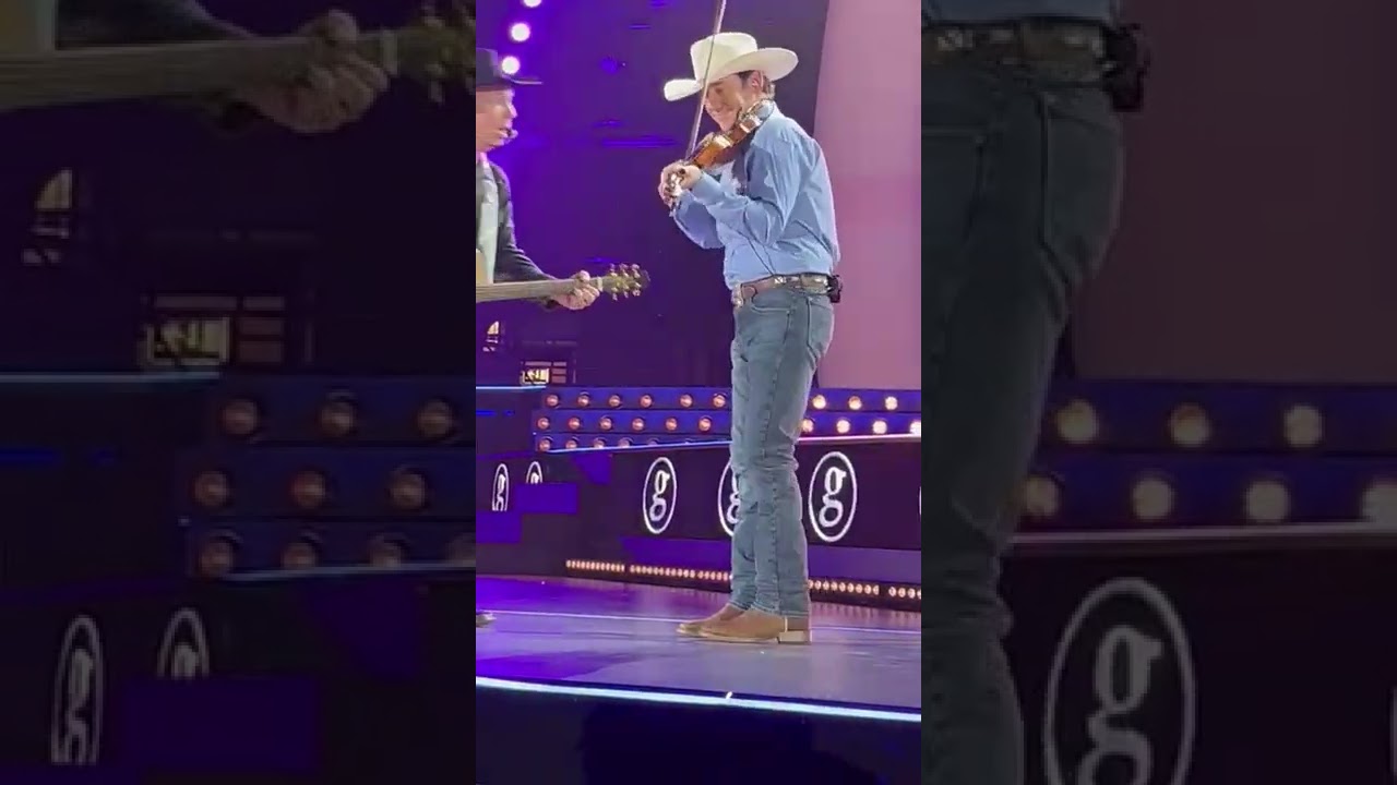 Got a shout out and my song request from Garth Brooks - Topicalso the amazing @jimmymattingly217