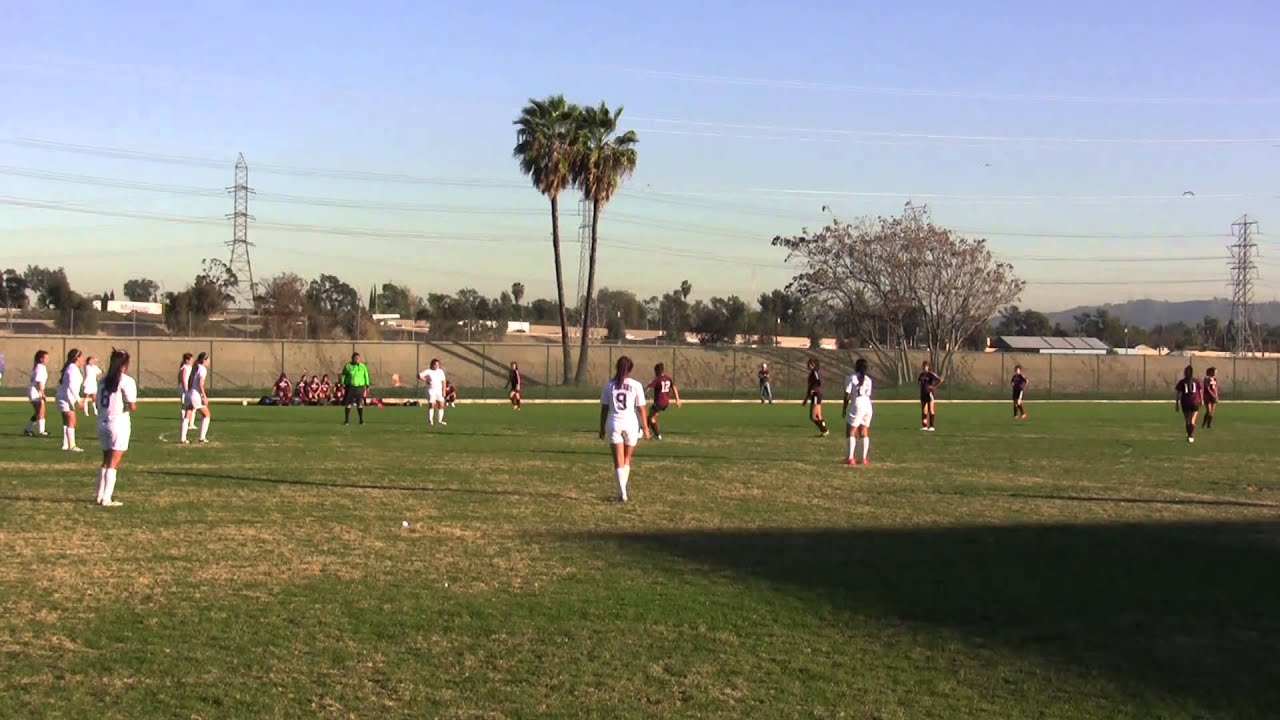 Quinley - Goal from kickoff (2-10-2015)