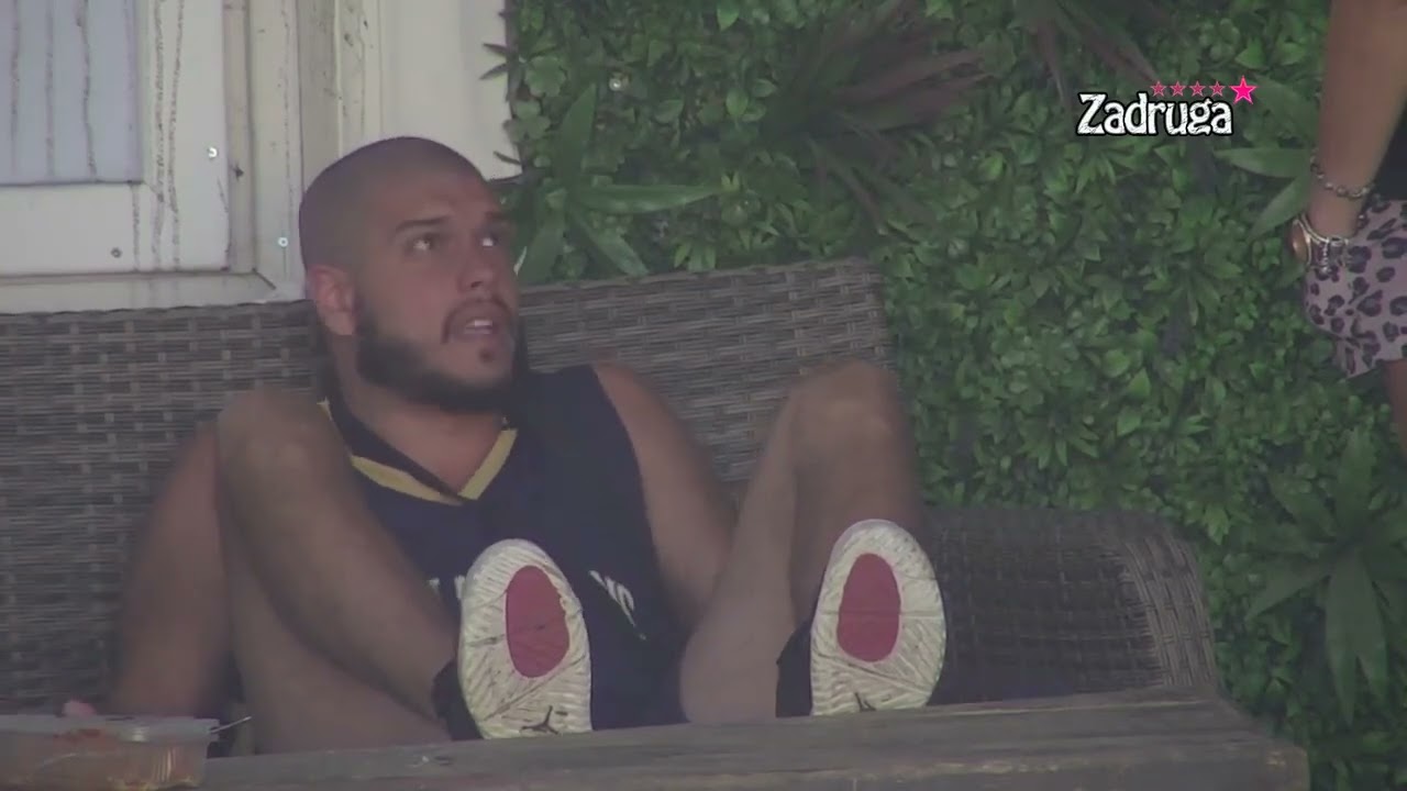 Zadruga 5 - Dejan urla na Aleks zbog sumnje da i dalje voli Dalilu - 14.04.2022.