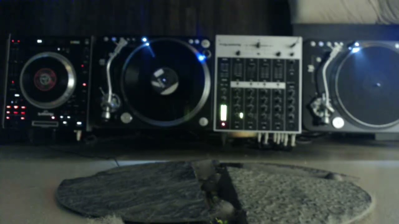Club 6400  Live Vinyl DJ Mix 215