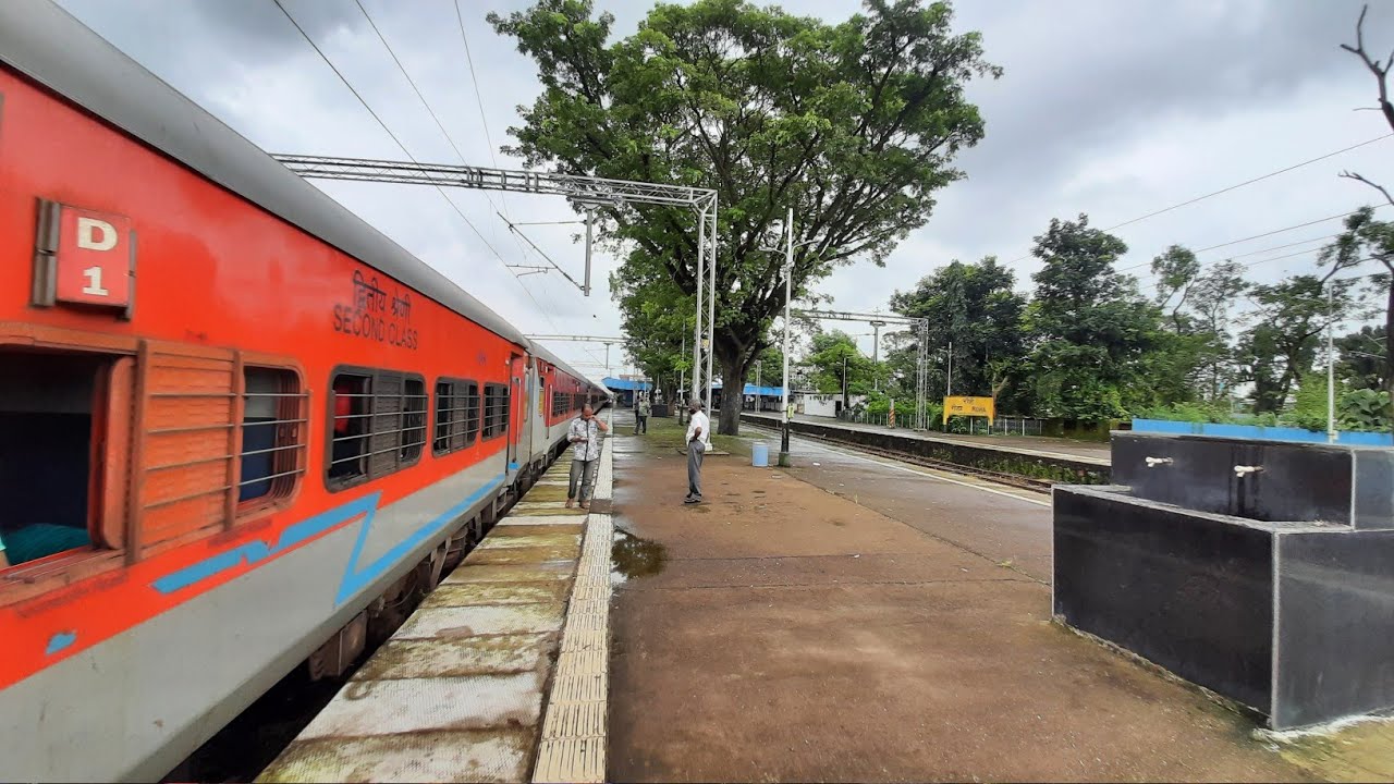 ठाणे ते कुडाळ - एक स्वर्गाय सुंदर प्रवास- पावसातील कोकण रेल्वे - नेत्रावती एक्सप्रेस - Netravati Exp