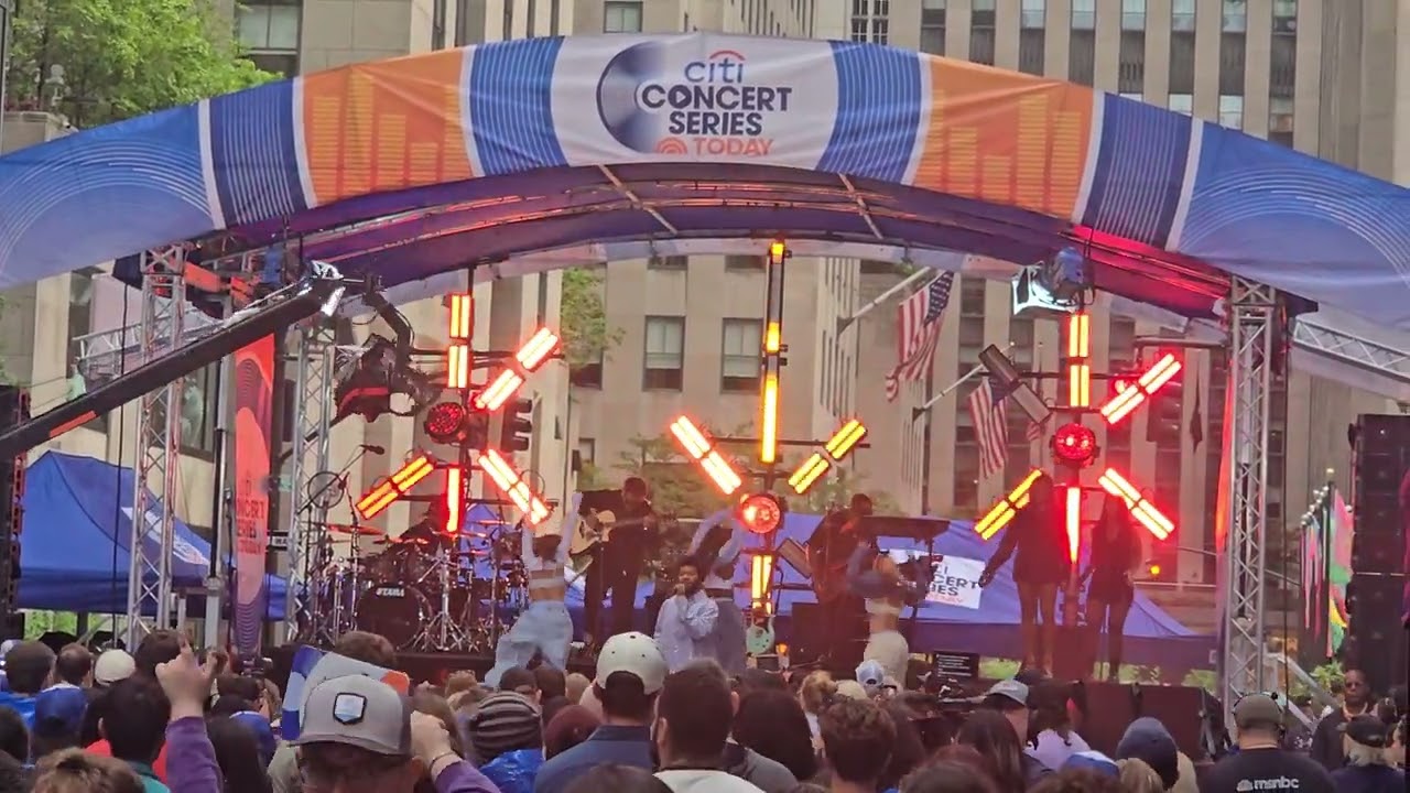 Khalid singing Heatstroke at the Today Show Concert Series in New York City