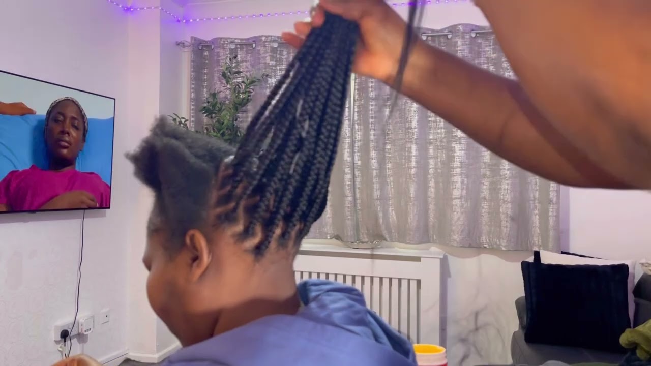 Simple, quick cornrow done #hairstyle braids #cornrowstyles 