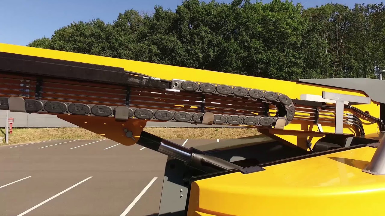 igus&reg; YE 42 Hybrid e-chain&reg; for cherry picker retrofit